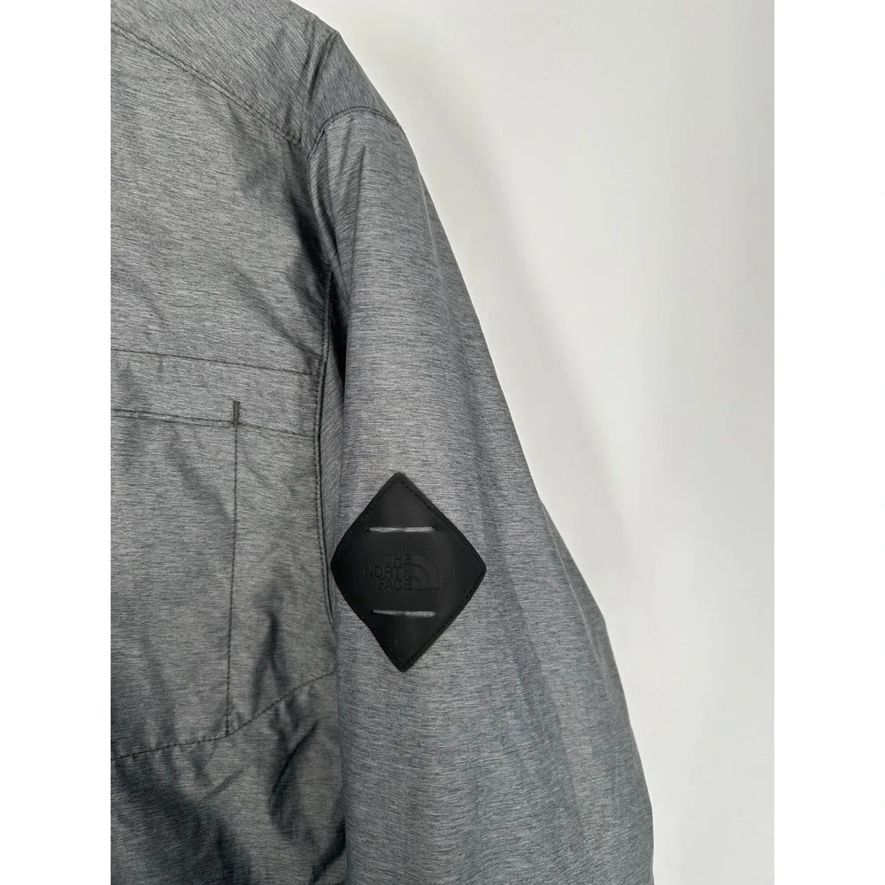 The North Face‎ Lefferts Shacket Mens Small Gray Insulated Soft Shell Snap Front